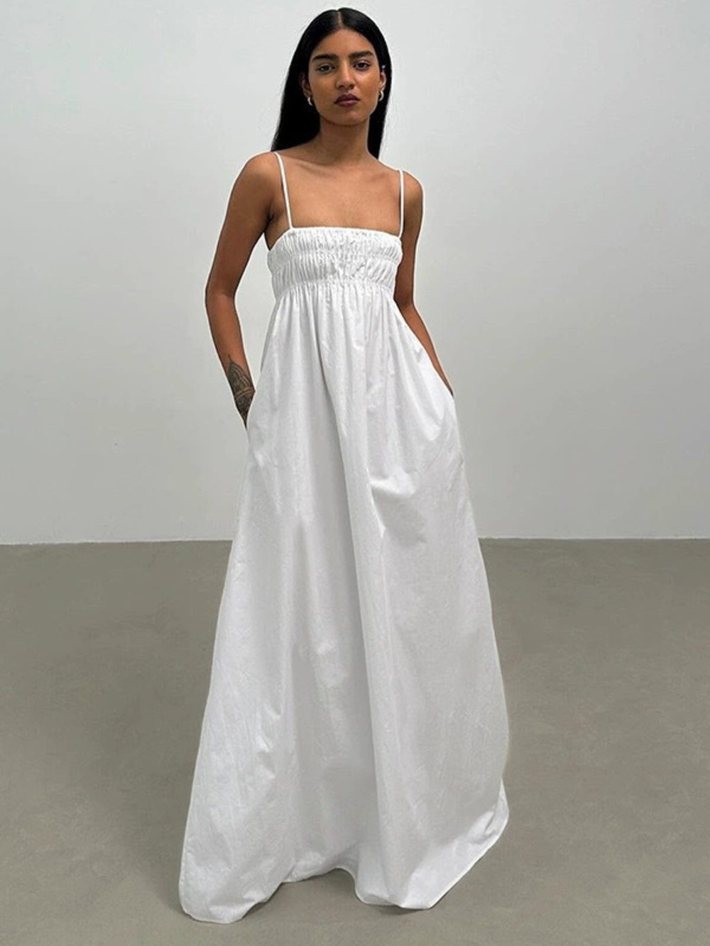 Zara White Solid Color Loose Fit Casual Spaghetti Strap Dress